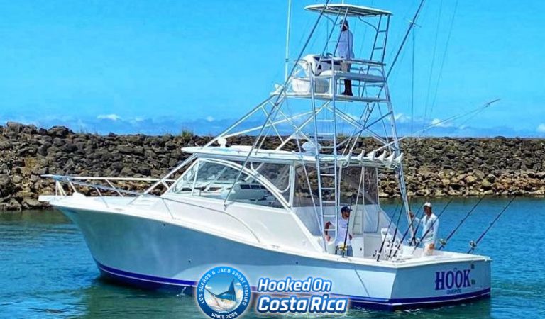 43LuhrsHK-Hooked-On-Costa-Rica Jaco Deep sea fishing charter boat sailing from Los Suenos Marina